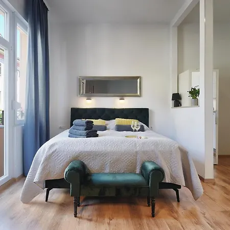 Апартаменты E&f Luxury